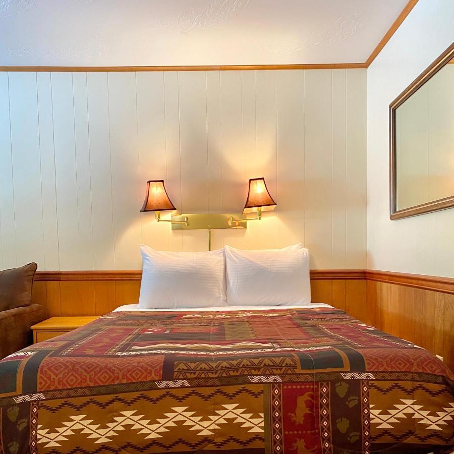 Trail Lake Lodge Moose Pass Room photo